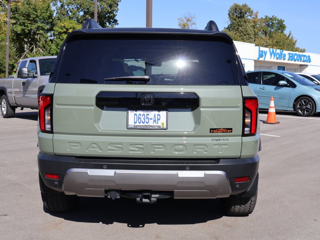 Used 2026 Green Honda TrailSport Elite Blackout image 4