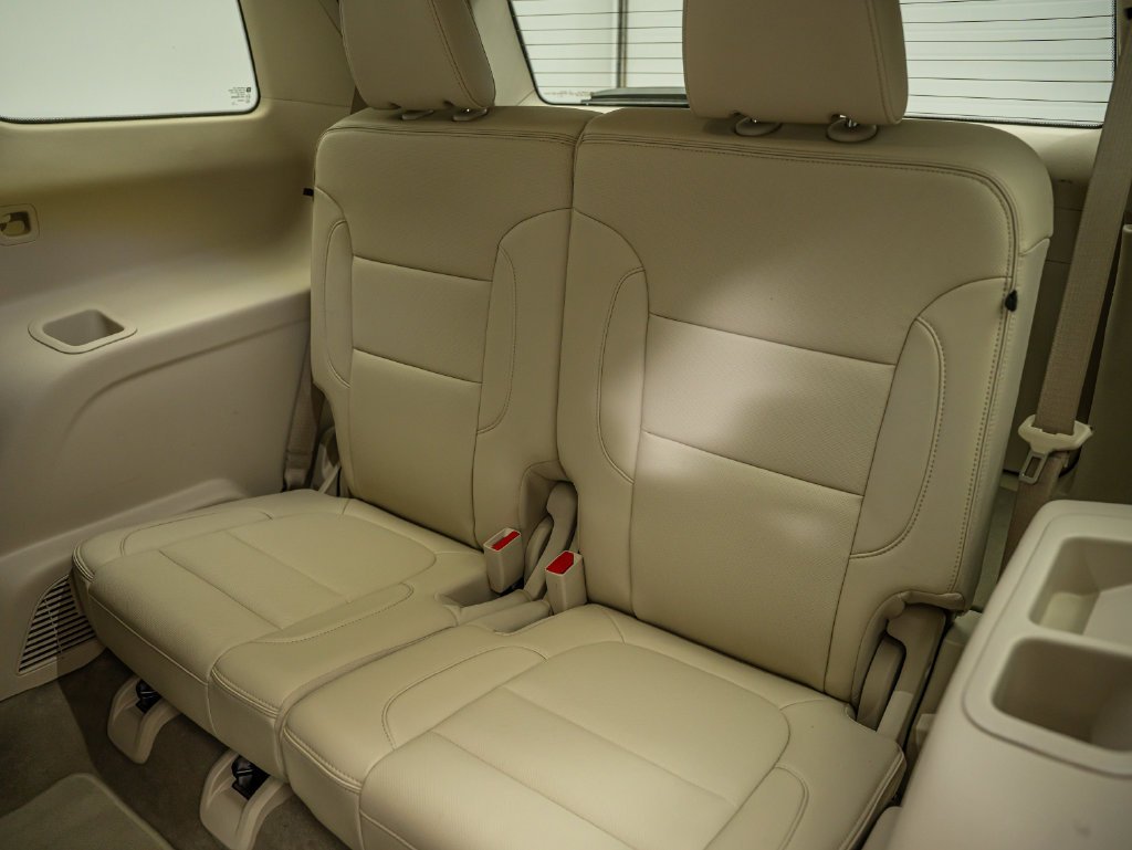 Used 2023 Sterling Metallic GMC Denali image 34