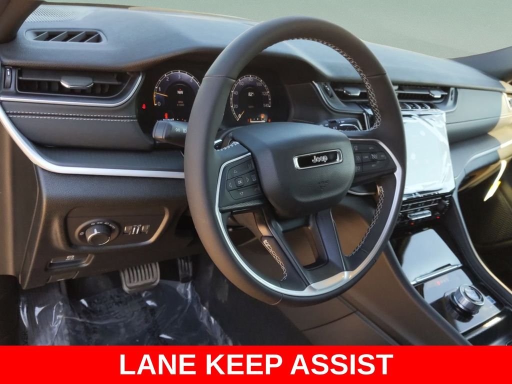New 2025 Baltic Gray Metallic Clear-Coat Exterior Paint Jeep Laredo image 15