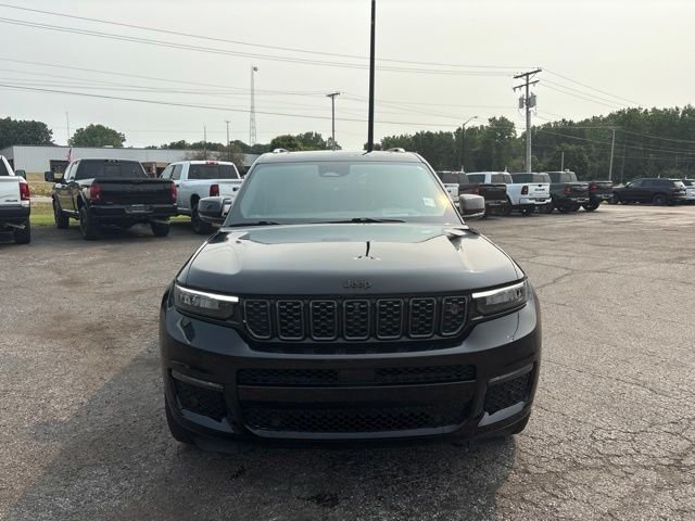 Used 2023 Black Jeep Summit image 8