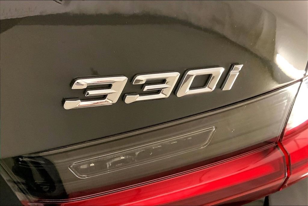 Certified Used 2023 Dravit Grey Metallic BMW  image 7