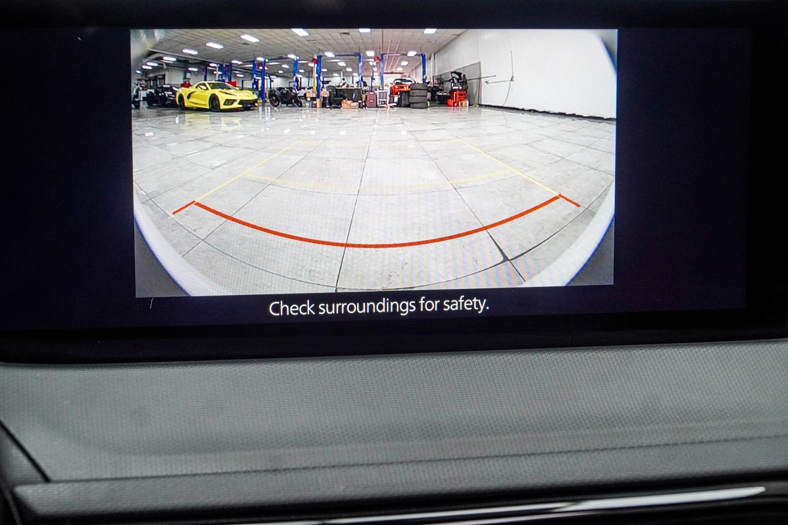 Used 2025 White Mazda Club image 31