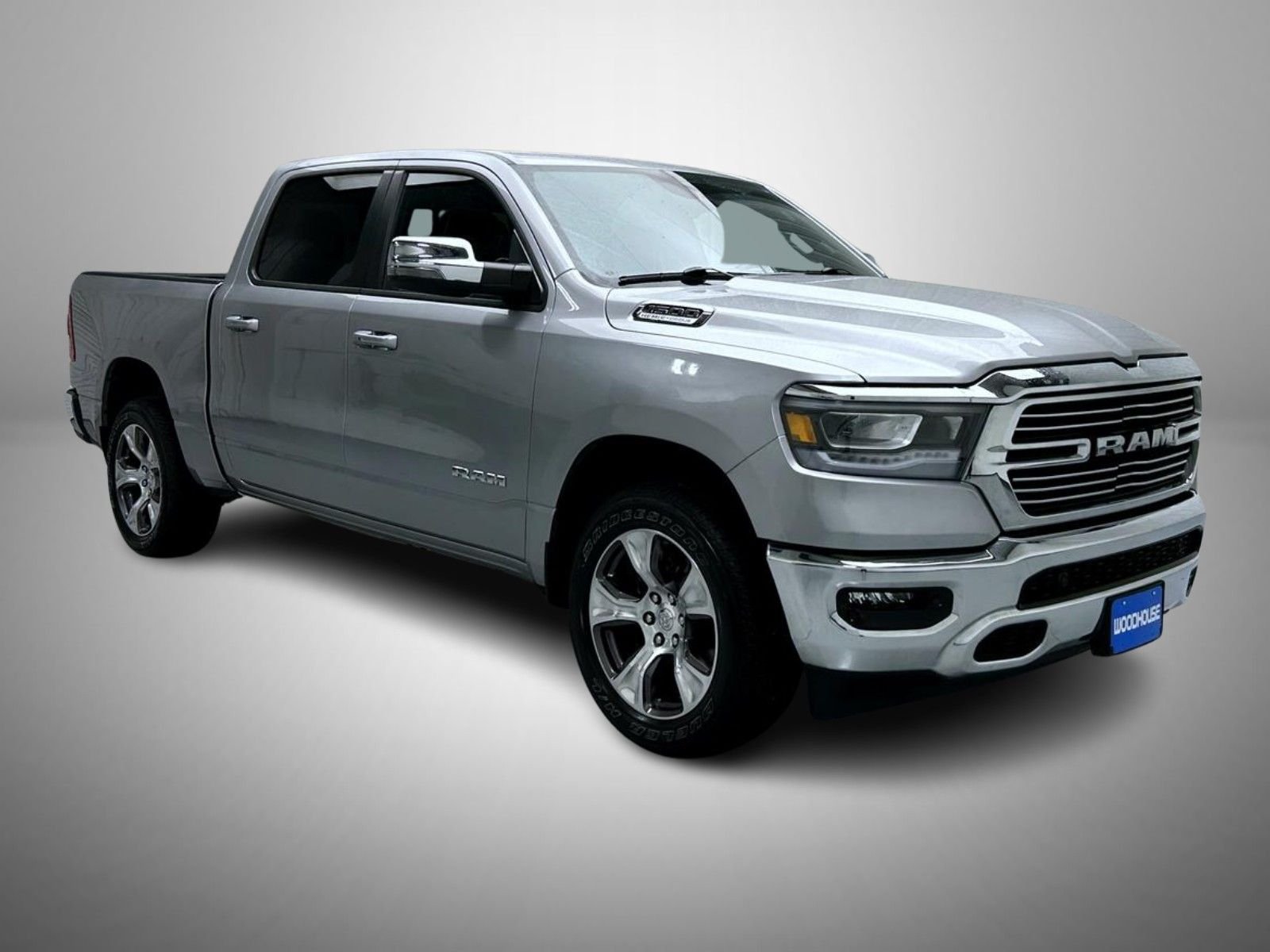 Used 2023 Silver Ram Laramie image 3
