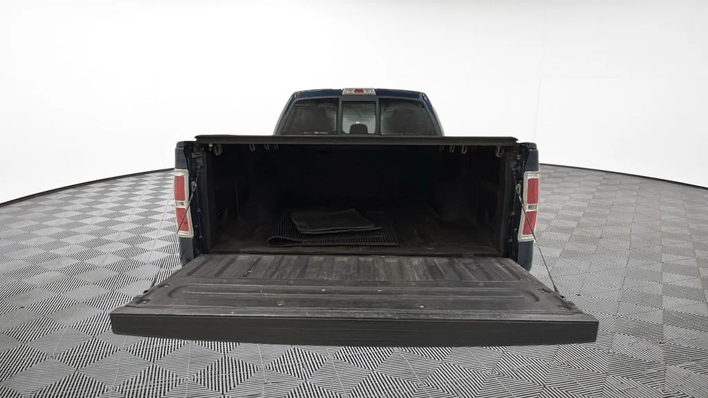 Used 2013 Blue Ford XLT image 11