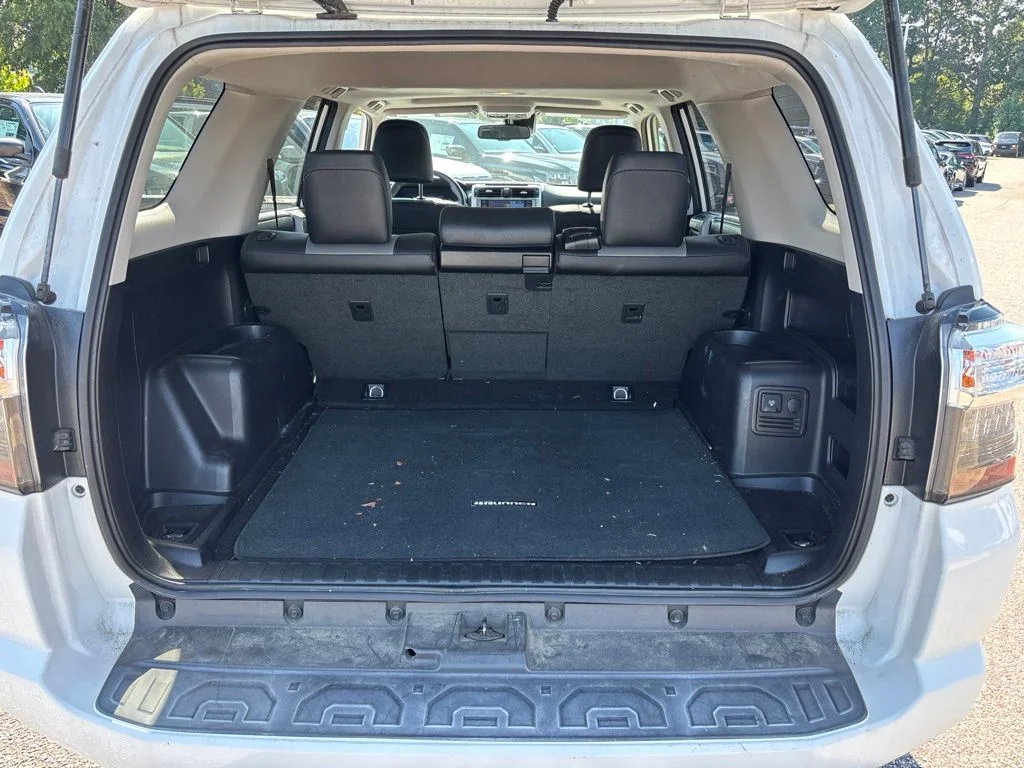 Used 2020 White Toyota SR5 Premium image 21