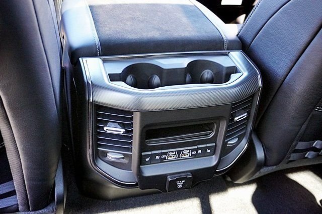 New 2026 Diamond Black Crystal Pearl-Coat Exterior Paint RAM RHO image 27