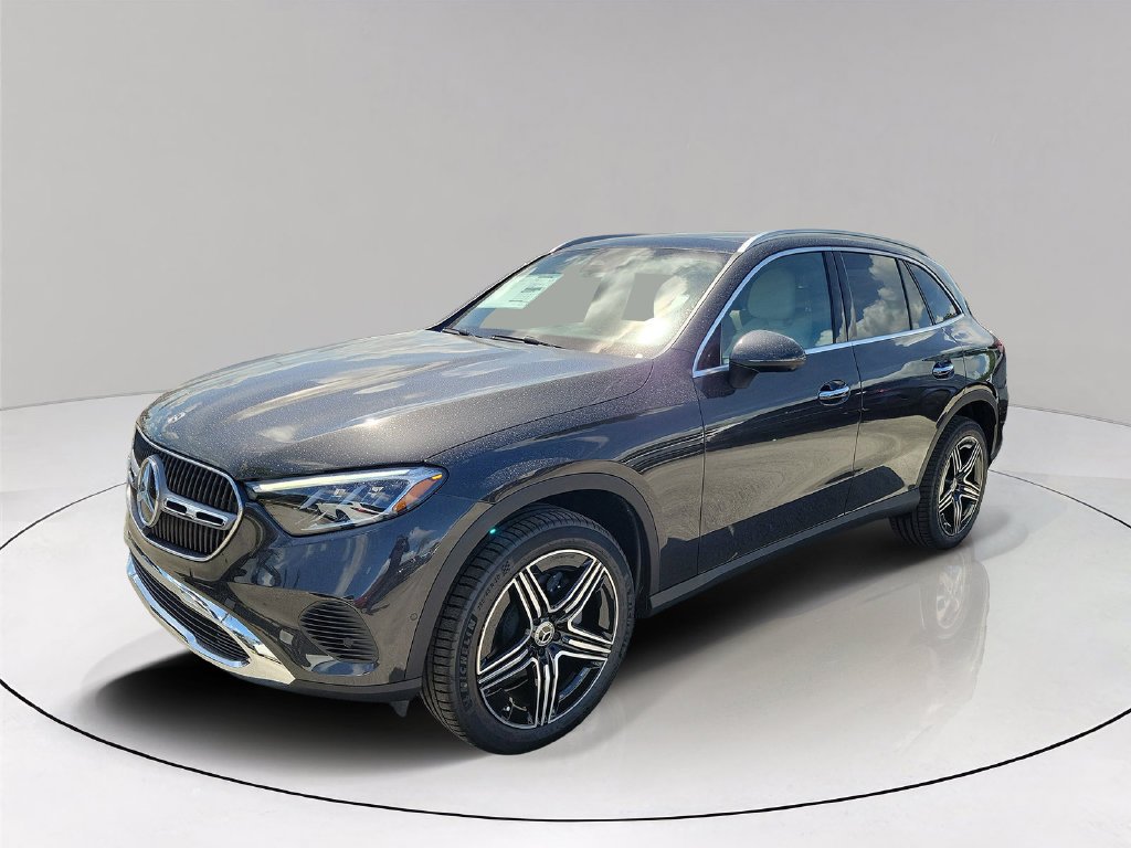 New 2027 Graphite Grey Metallic Mercedes-Benz GLC 300 image 3