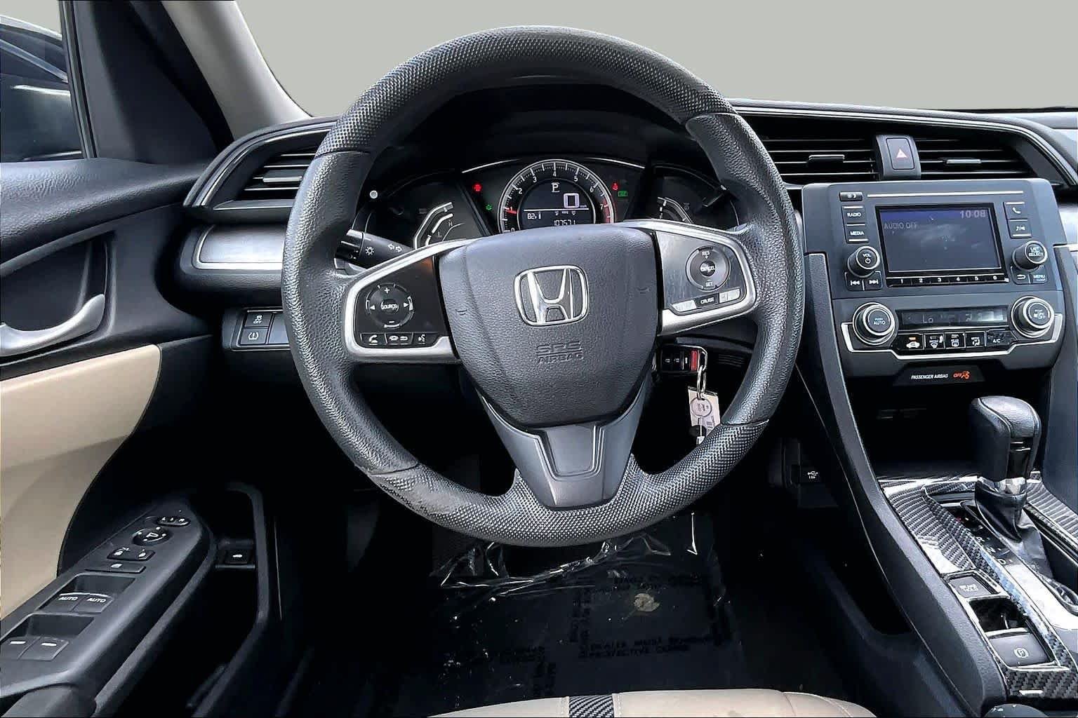 Used 2016  Honda LX image 6