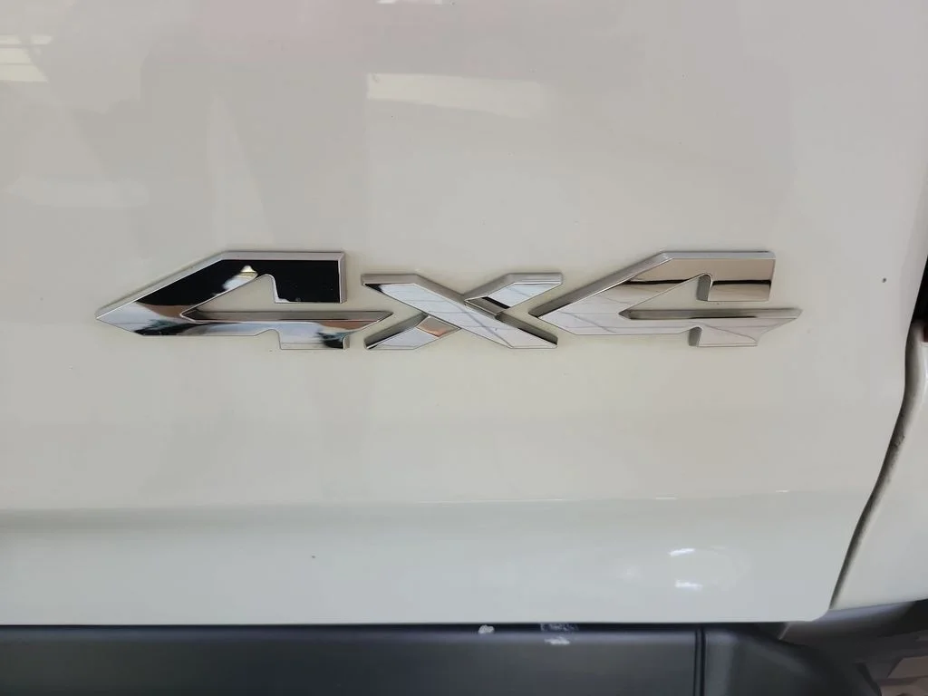 Used 2023 White Ram Laramie image 13