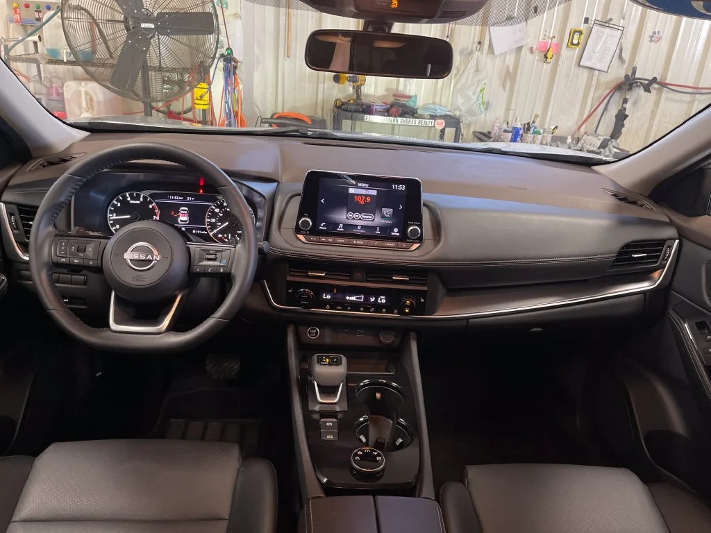 Certified Used 2023 Silver Nissan SV image 21