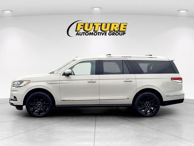 Used 2023 White Lincoln Reserve image 7