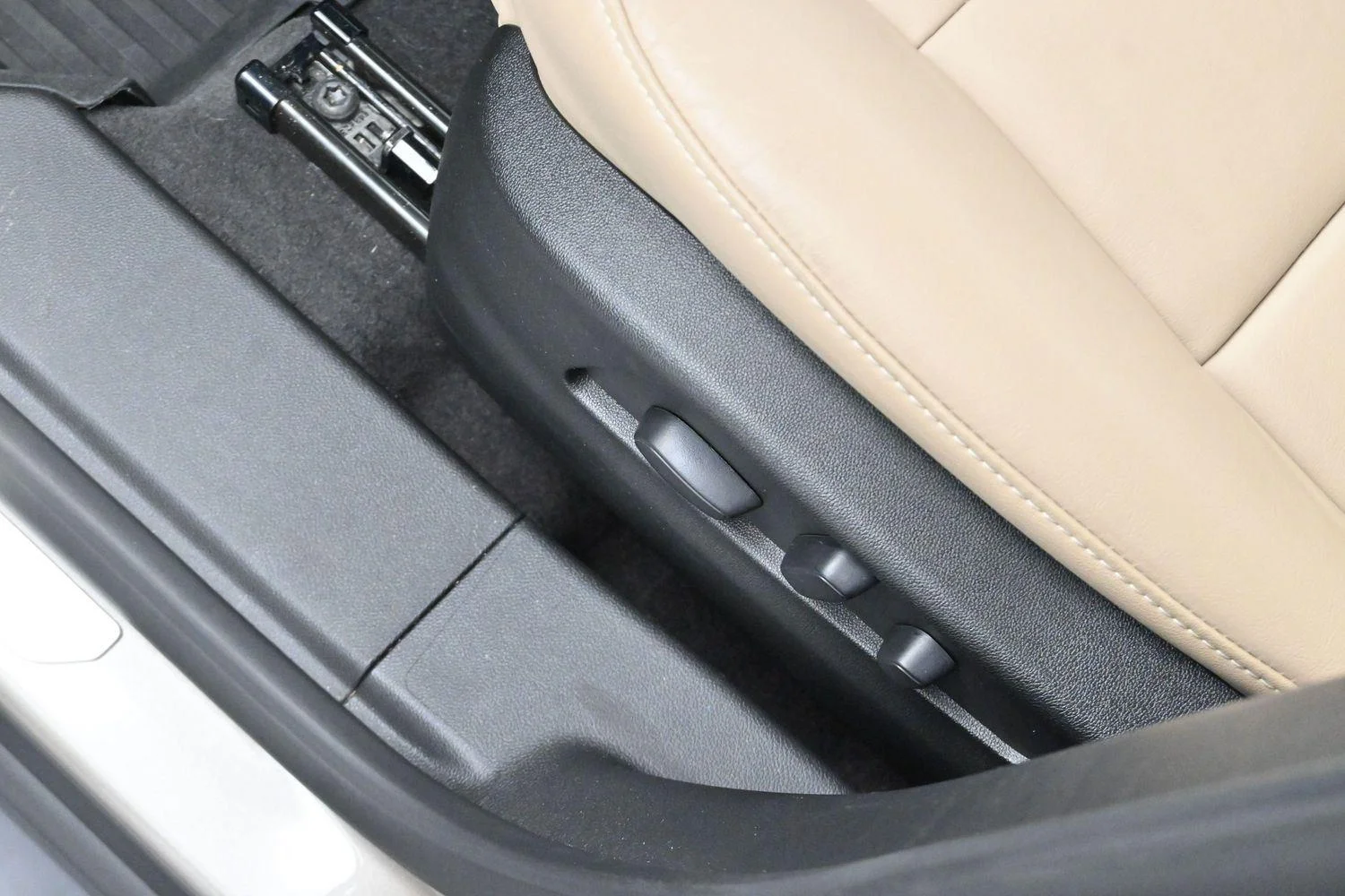Used 2024 Latte Metallic Cadillac Luxury image 13