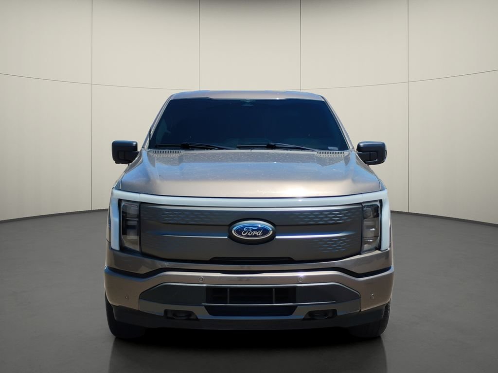 Used 2023 Gray Ford XLT image 2