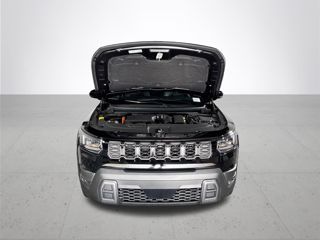 New 2026 Diamond Black Crystal Pearlcoat Jeep Limited image 21