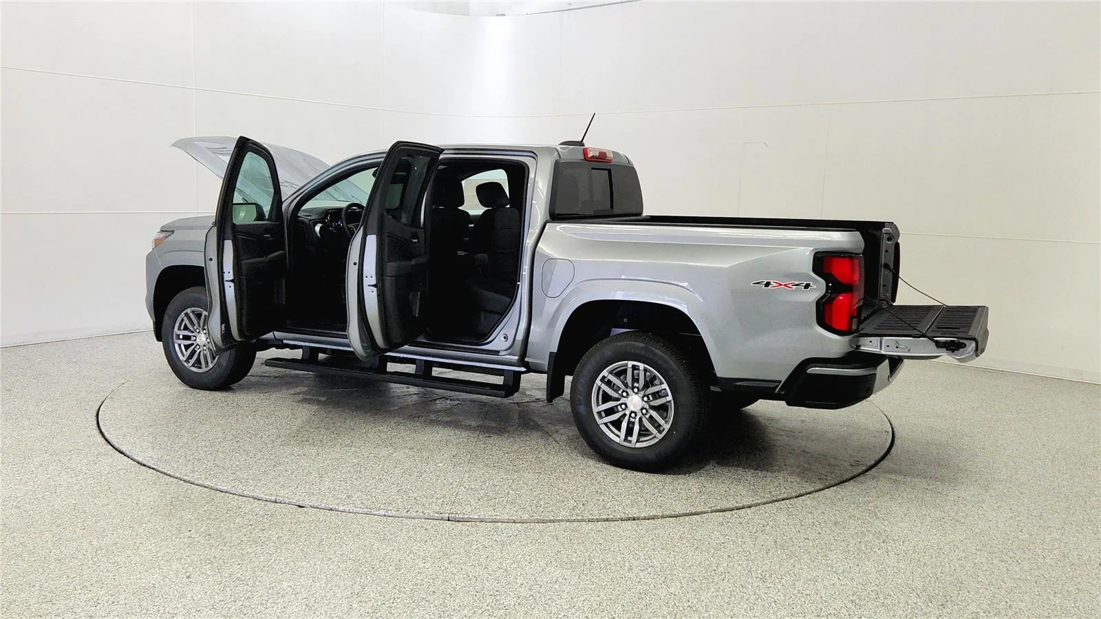 2026 Chevrolet Colorado LT - Photo 11