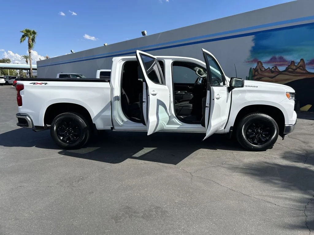 Used 2024 White Chevrolet LT image 8