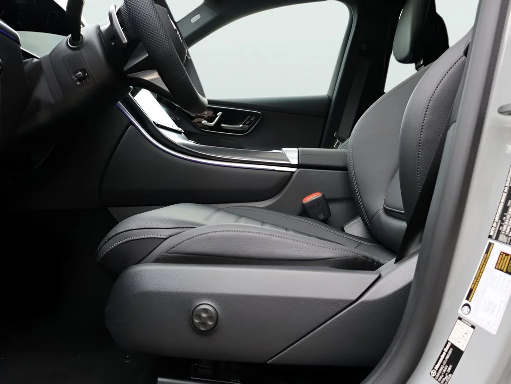 New 2026 MANUFAKTUR Alpine Grey Mercedes-Benz GLC 300 image 35