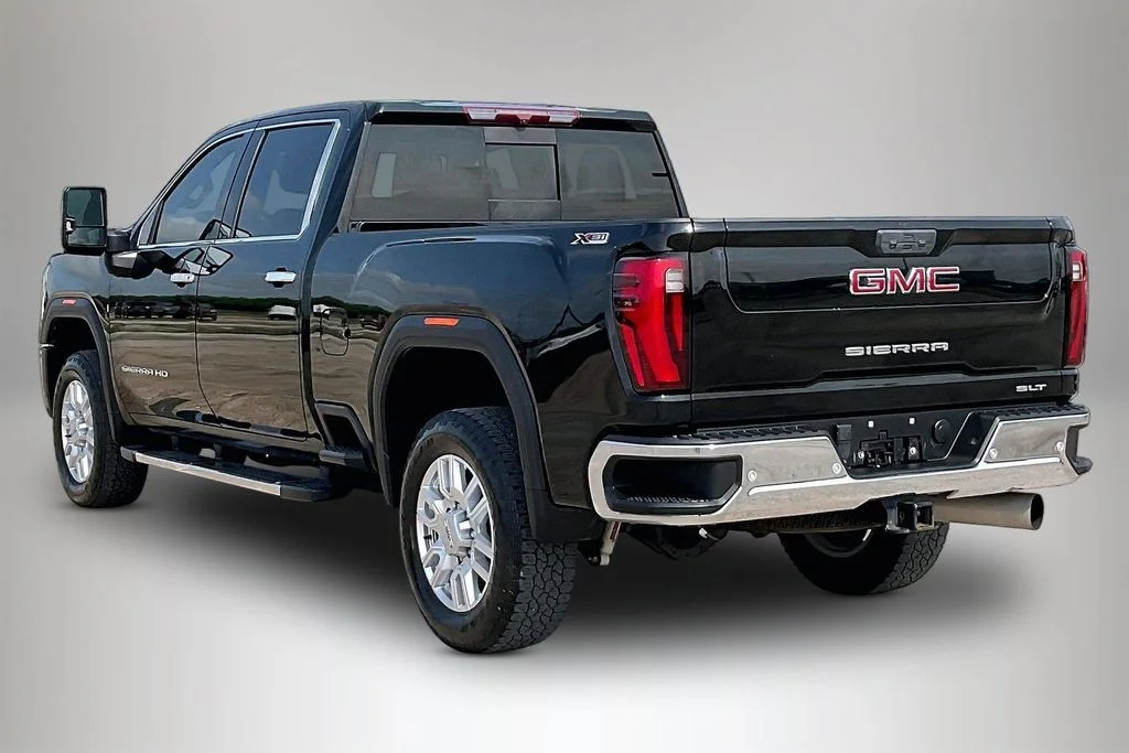 Used 2024 Black GMC SLT image 4