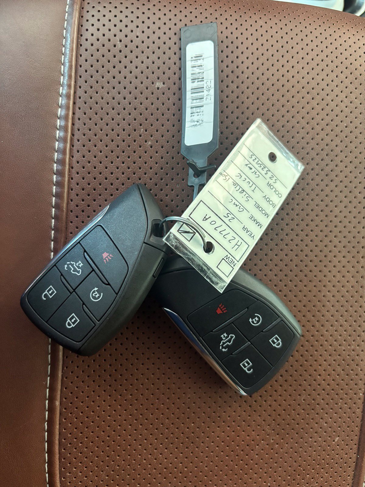 Used 2025 Silver GMC Denali Ultimate image 13
