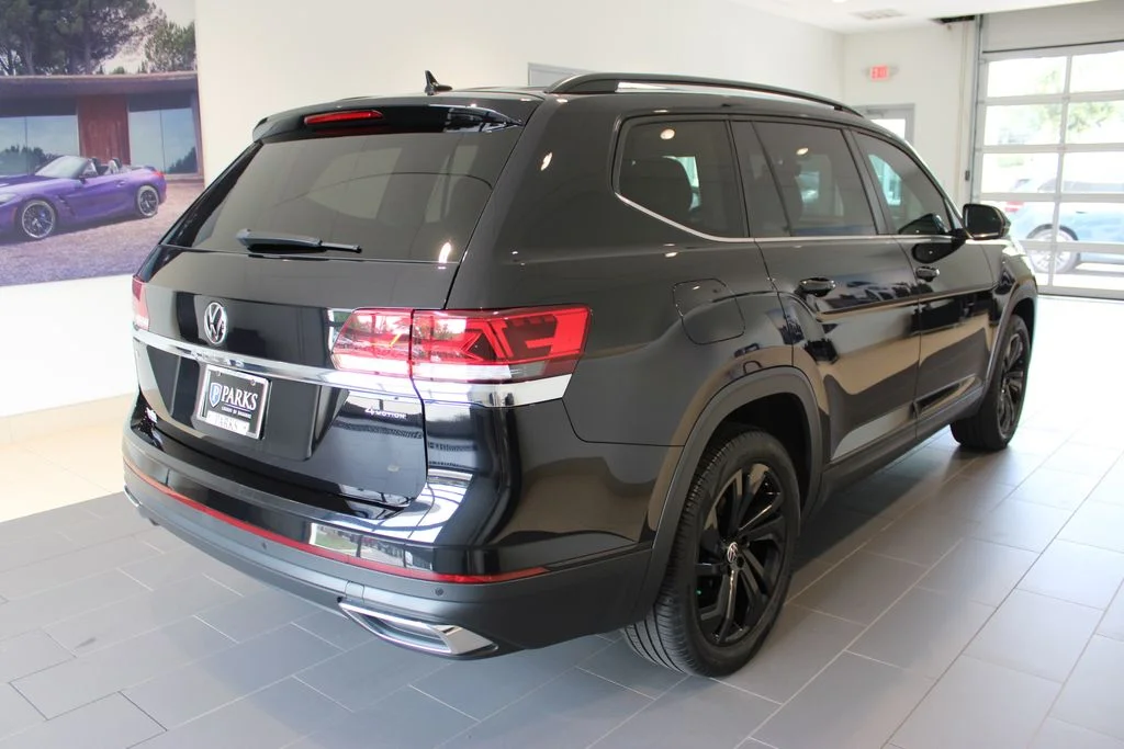 Used 2023  Volkswagen 2.0T SE w/Technology image 20