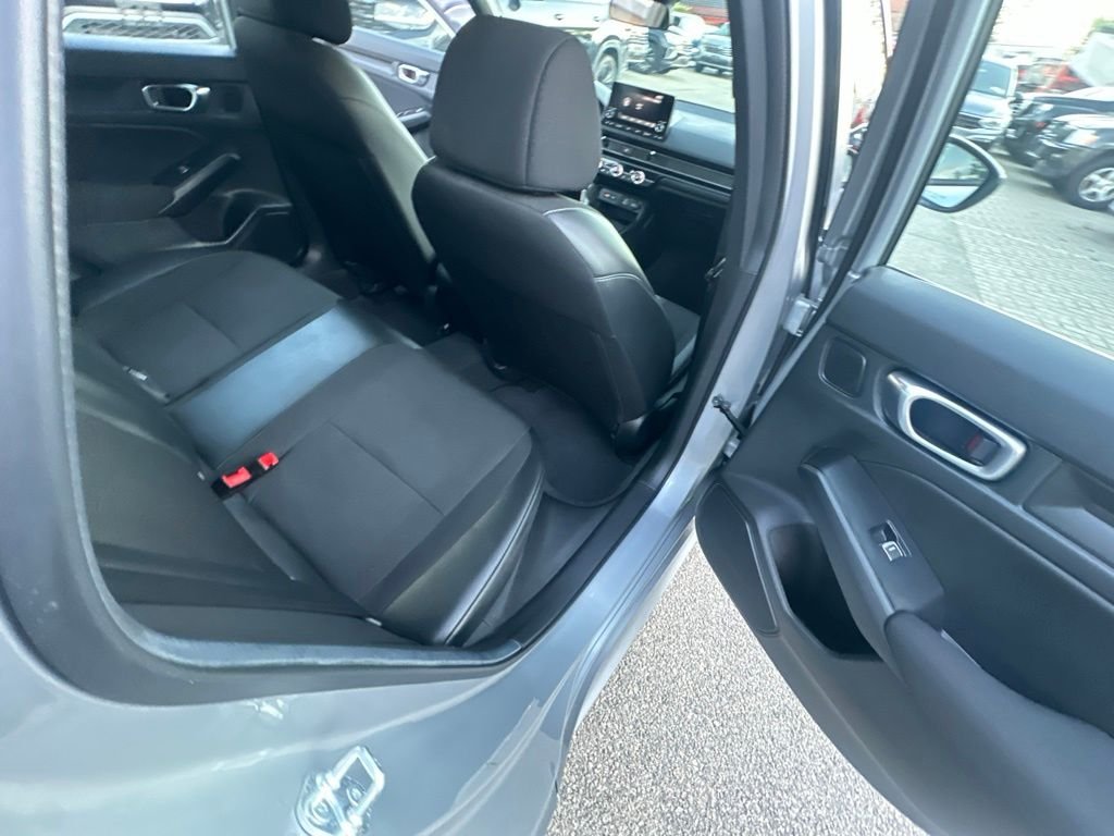 Used 2024  Honda Sport image 27