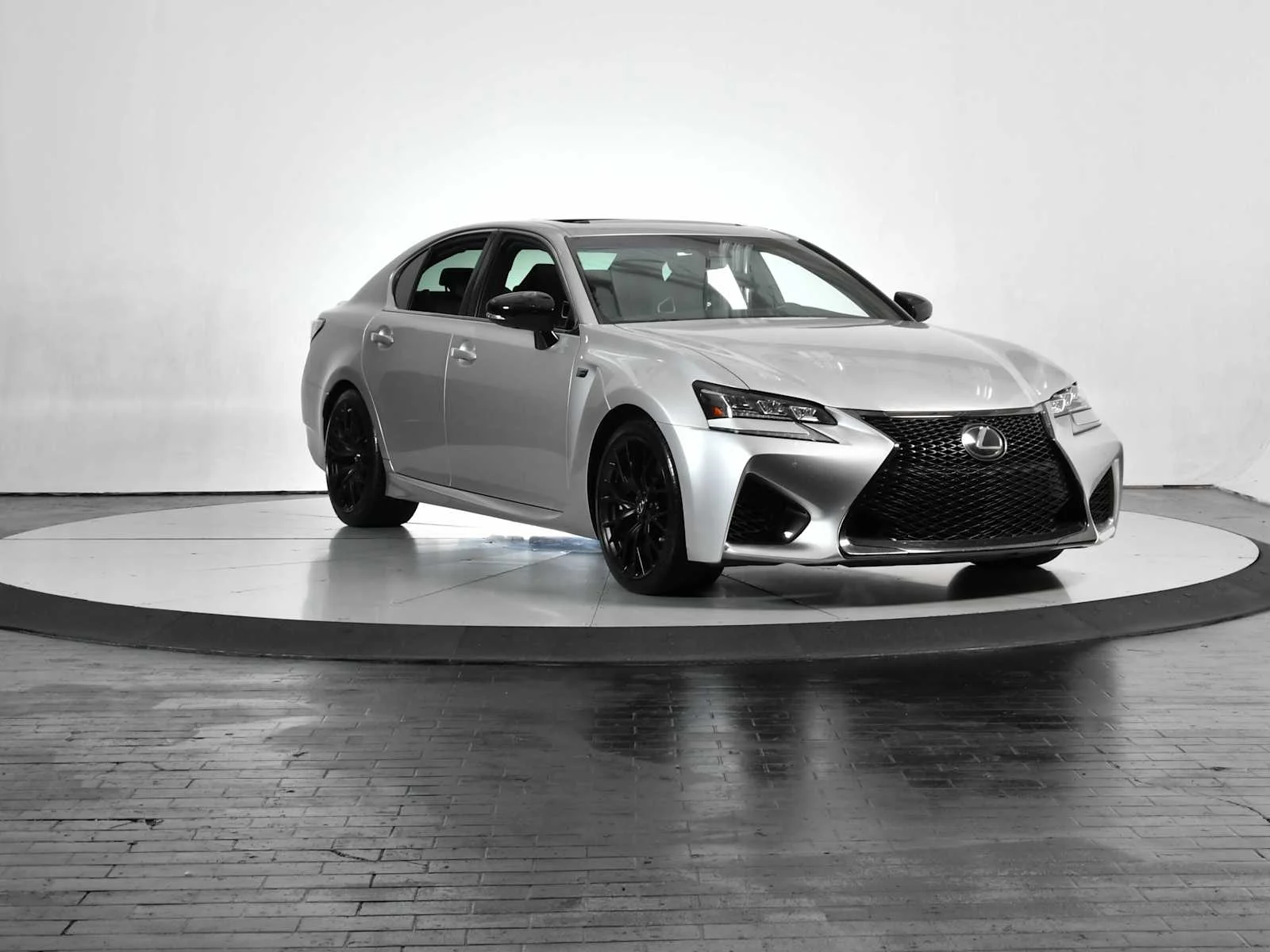 Used 2020 Liquid Platinum Lexus  image 9