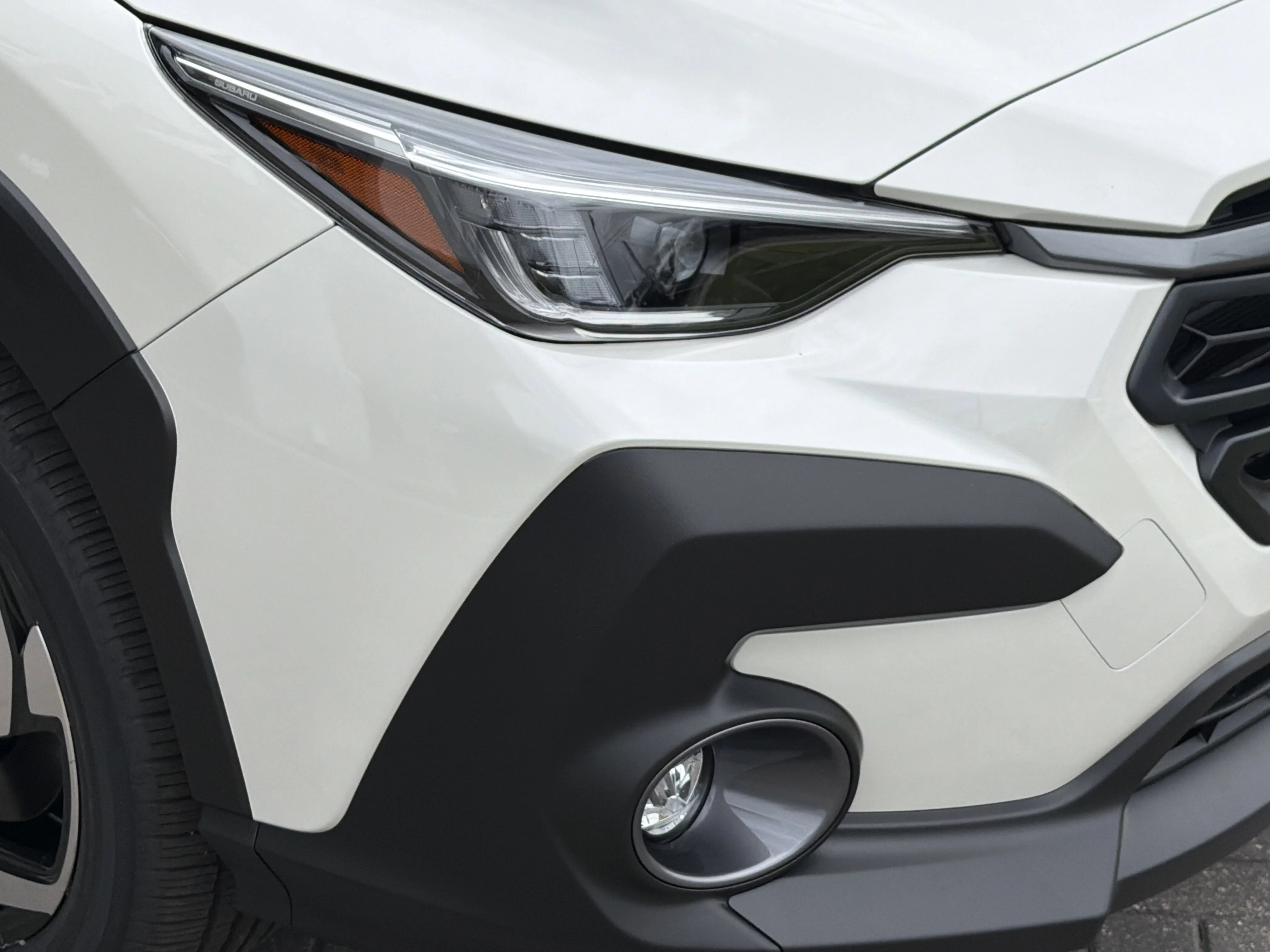 New 2026 CRYSTAL WHITE PEARL Subaru Limited Hybrid image 8