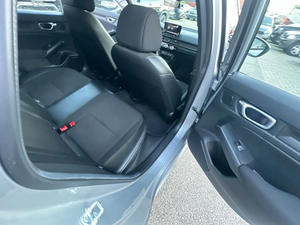 Used 2024  Honda Sport image 27