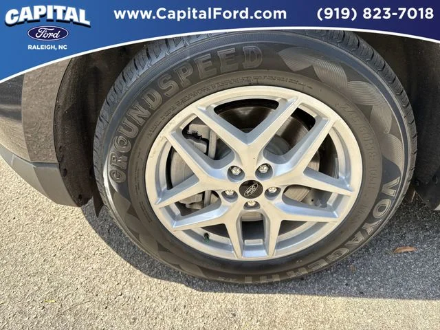 Used 2023 Black Ford SEL image 12