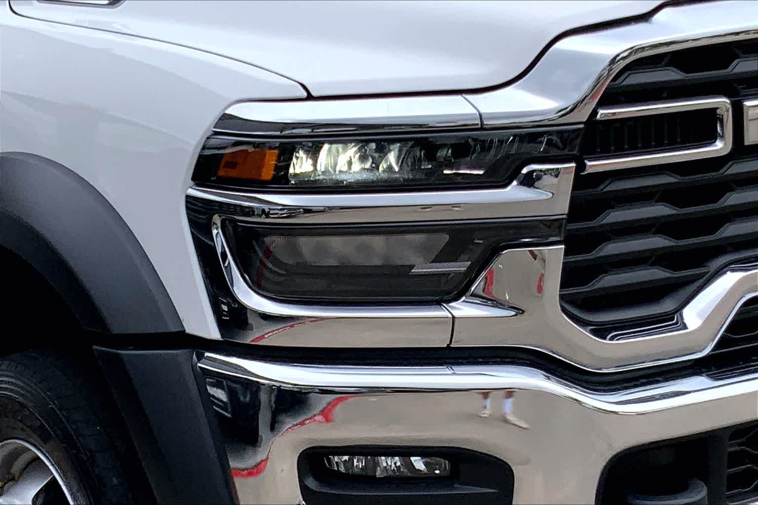 New 2026 Bright White Clearcoat RAM Tradesman image 11