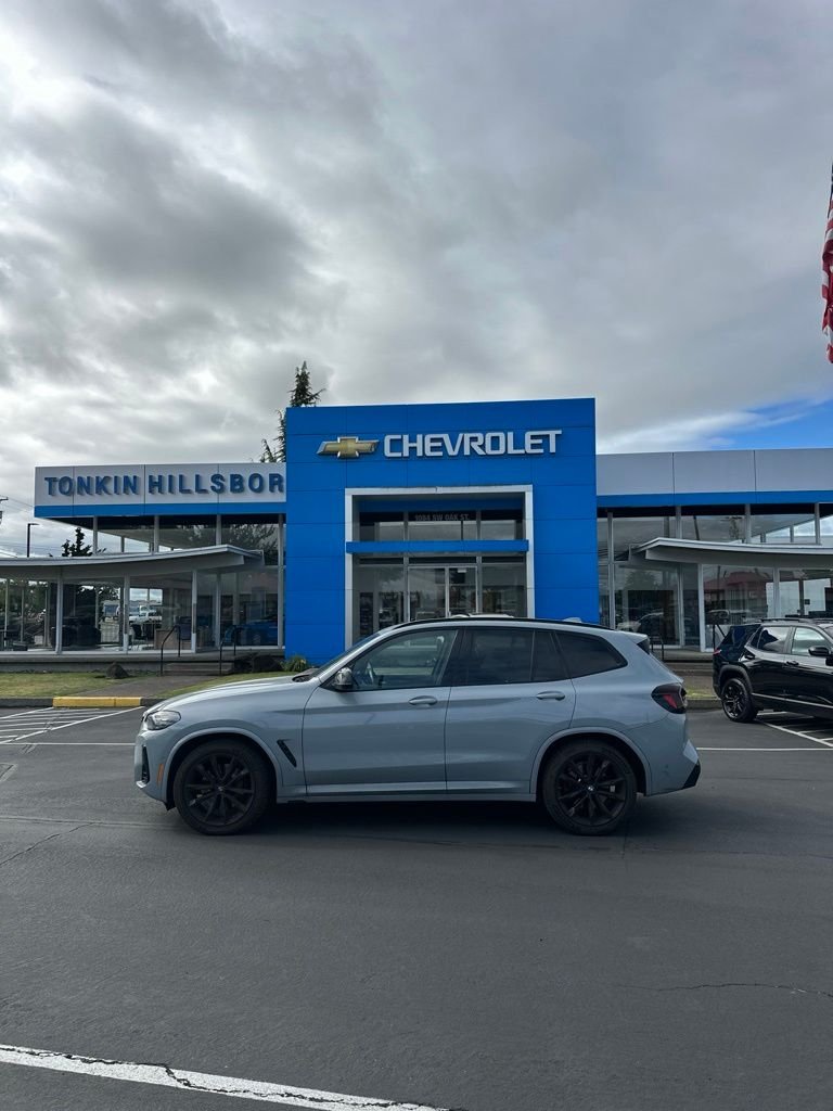 Used 2024 Brooklyn Gray Metallic BMW M40i image 1