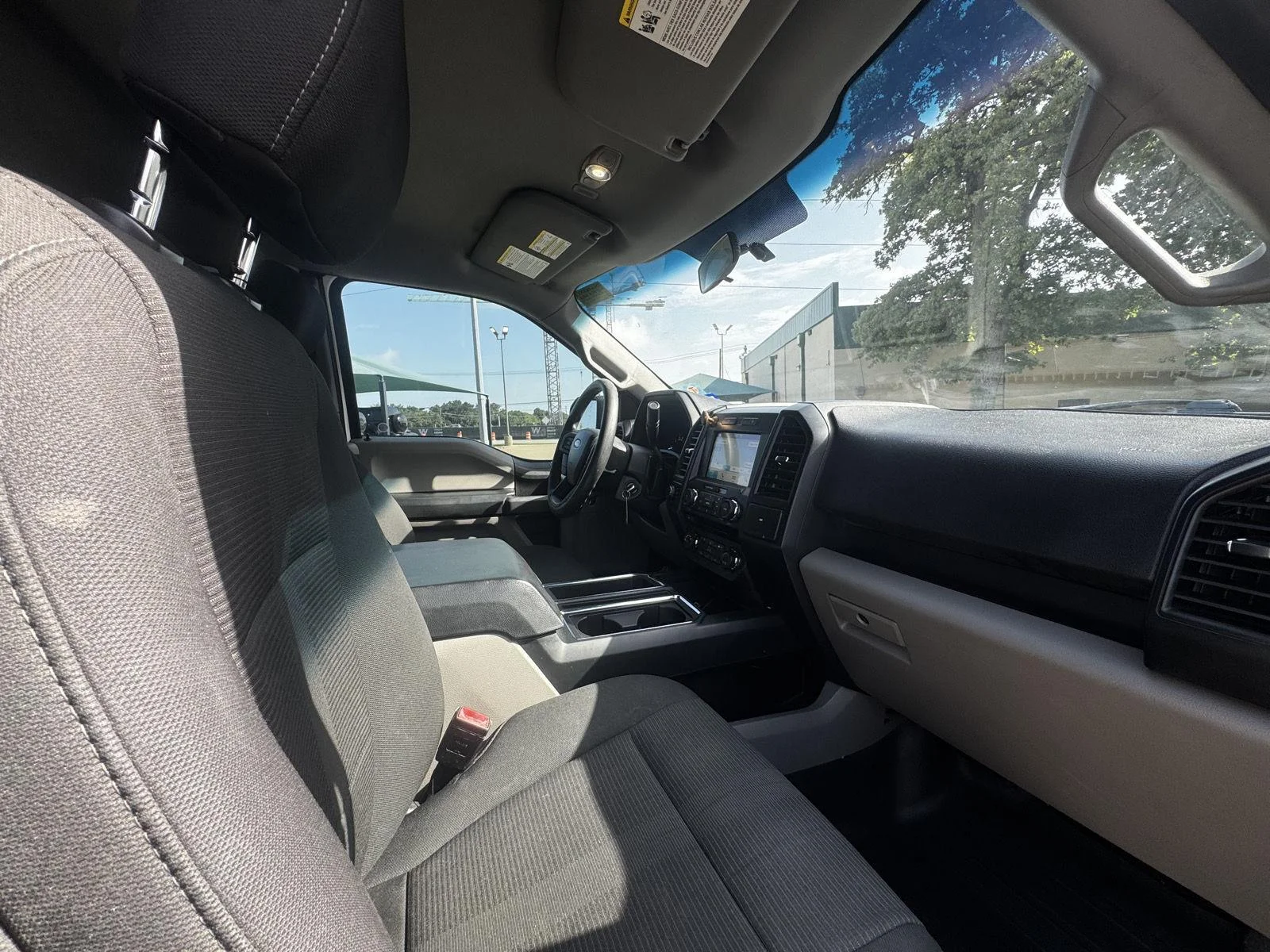 Used 2018 Oxford White Ford XL image 16