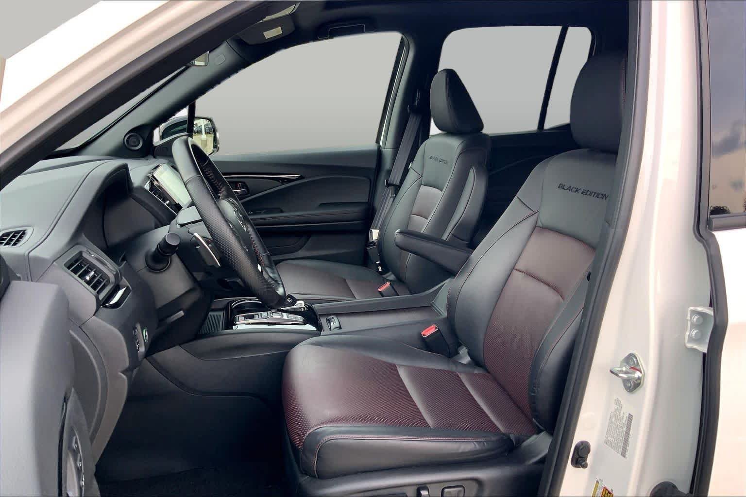 Used 2023 Platinum White Pearl Honda Black Edition image 8