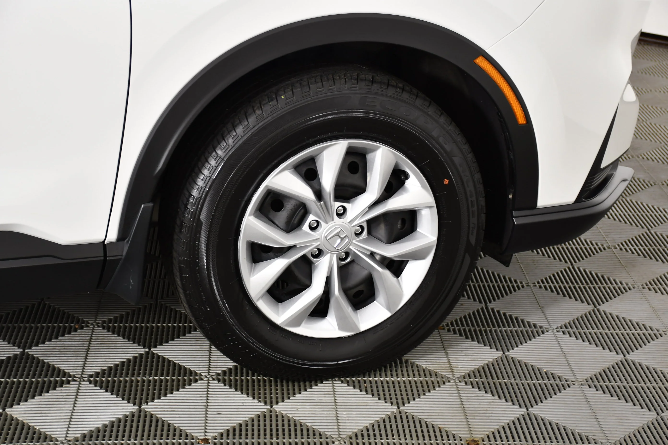 Certified Used 2025 Platinum White Pearl Honda LX image 51