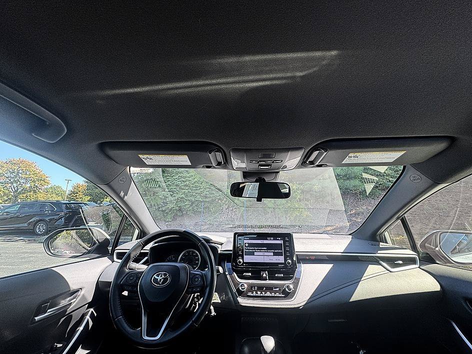 Used 2022 Classic Silver Metallic Toyota SE image 21
