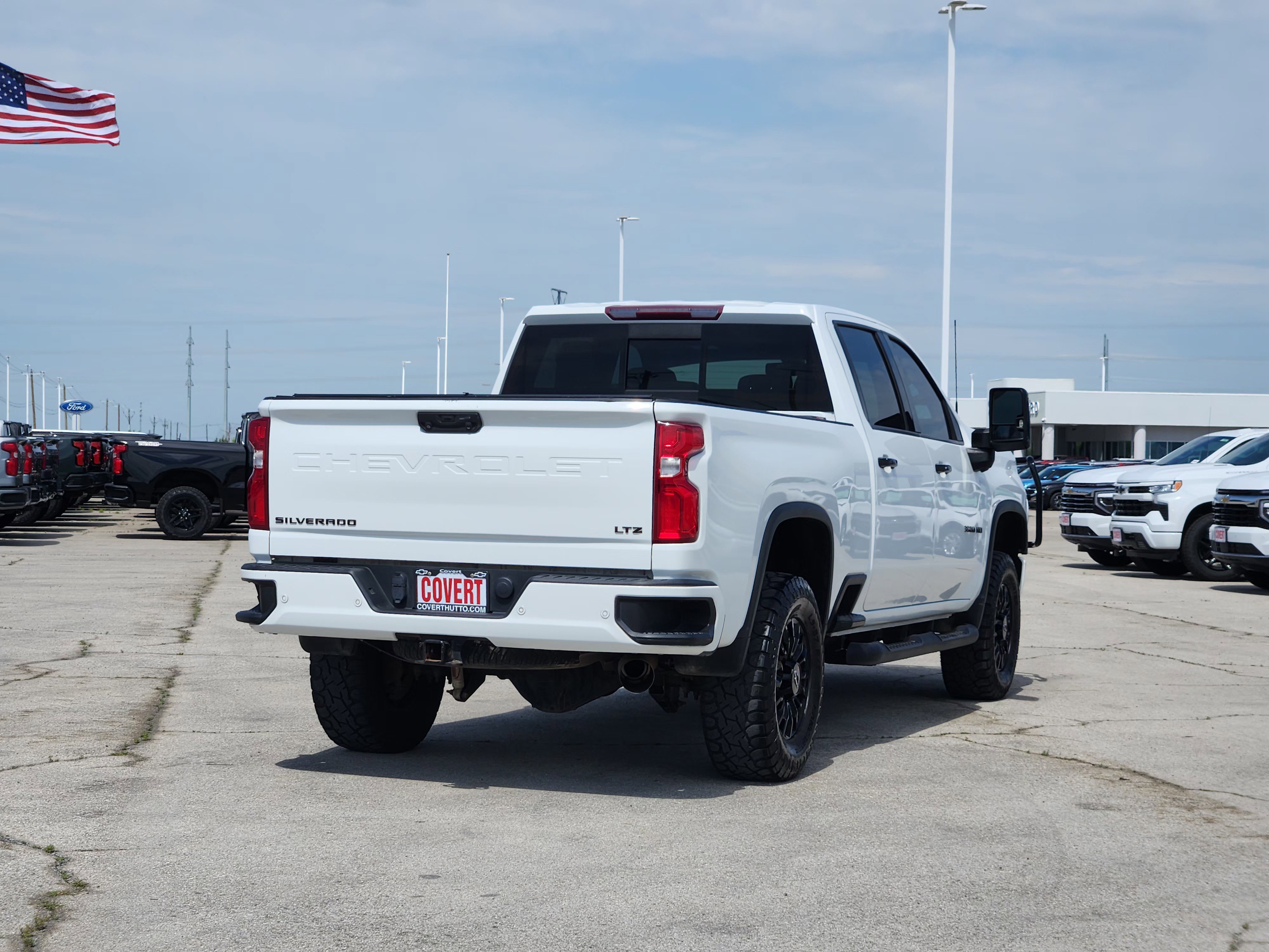 Used 2022 Summit White Chevrolet LTZ image 7