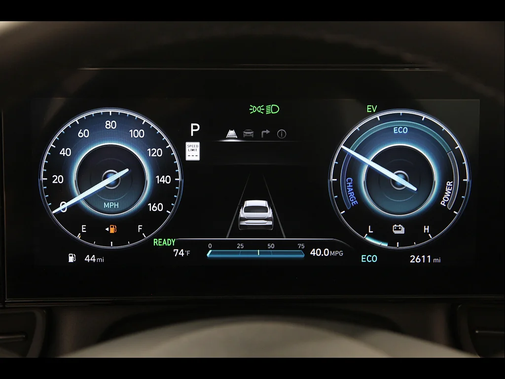 Used 2025 Serenity White Pearl Hyundai Limited image 8