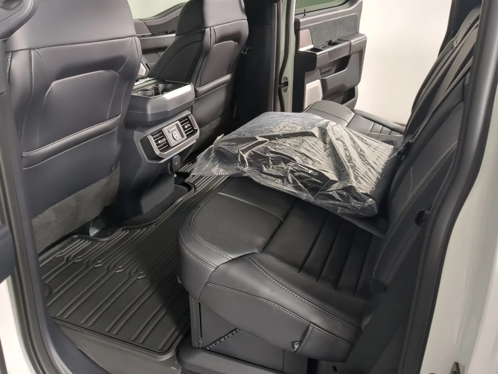 New 2026 Star White Metallic Tri-Coat Ford Platinum® image 14