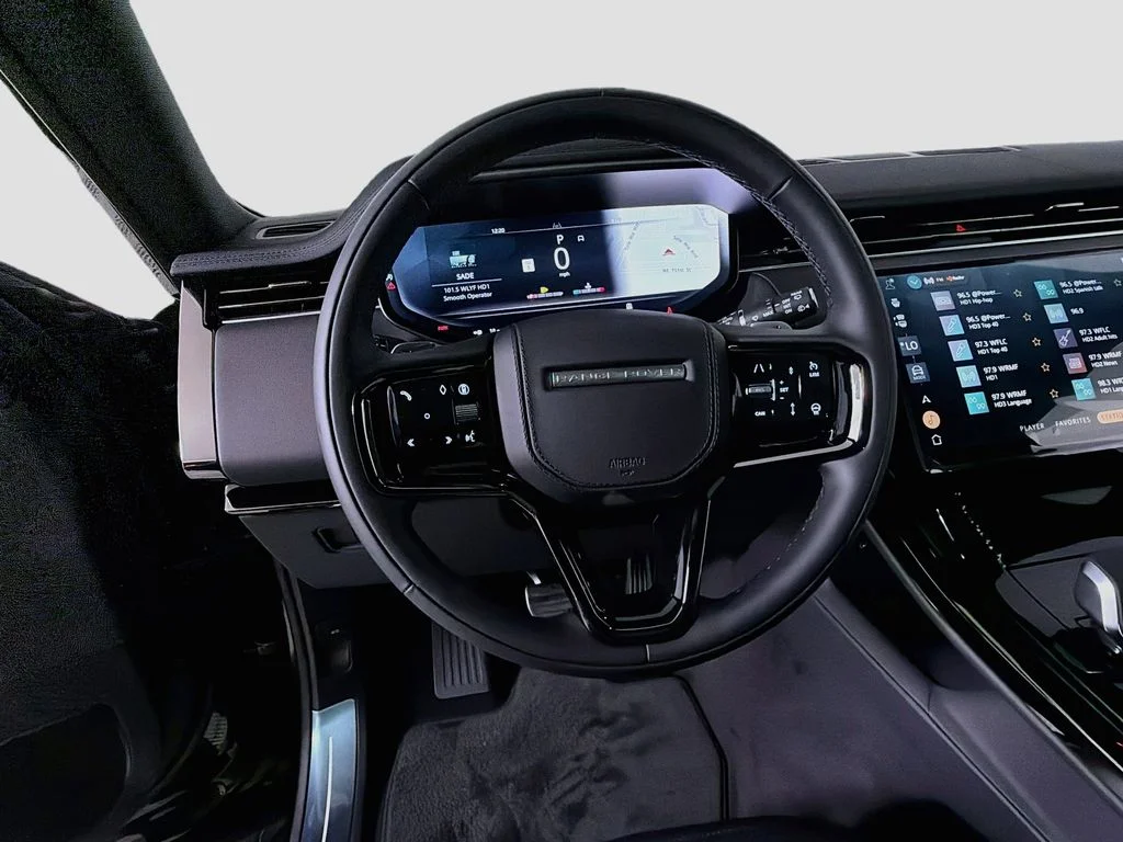 New 2027 Santorini Black Land Rover Dynamic SE image 11