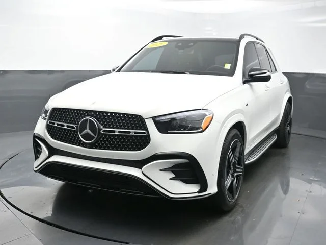 Used 2025  Mercedes-Benz GLE 450e image 1