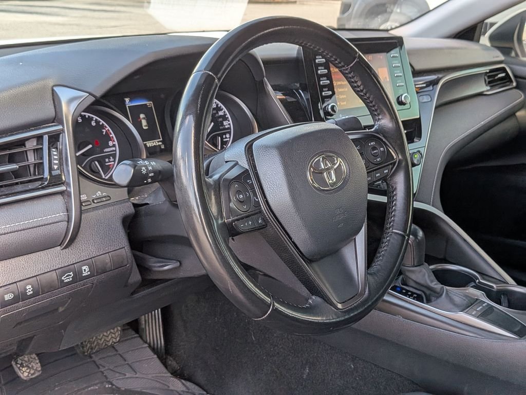 Used 2022 White Toyota SE image 32