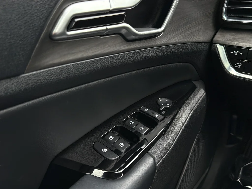 Certified Used 2023 Black Kia X-Line image 20
