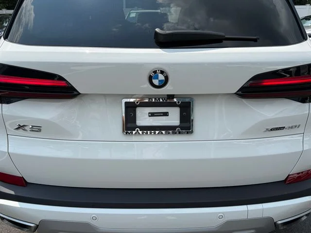 Used 2026 Alpine White BMW xDrive40i image 38