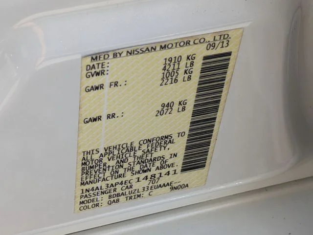 Used 2014 White Nissan 2.5 SV image 18