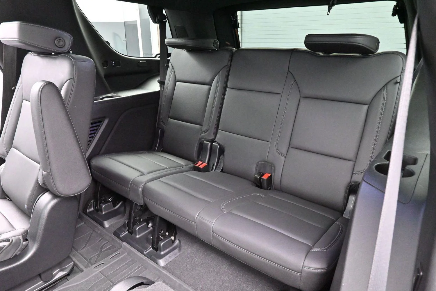 Used 2023 Black Chevrolet Z71 image 32