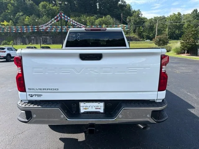 New 2026 Summit White Chevrolet WT image 6