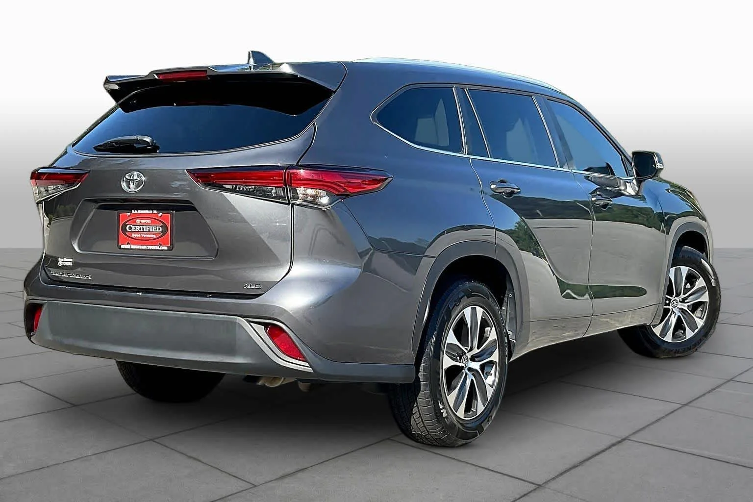 Used 2023 Magnetic Gray Metallic Toyota XLE image 13