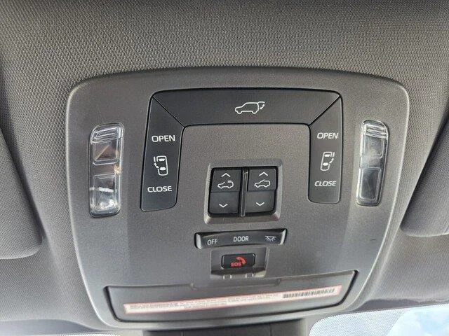 Used 2023 Blueprint Toyota XLE 8-Passenger image 18