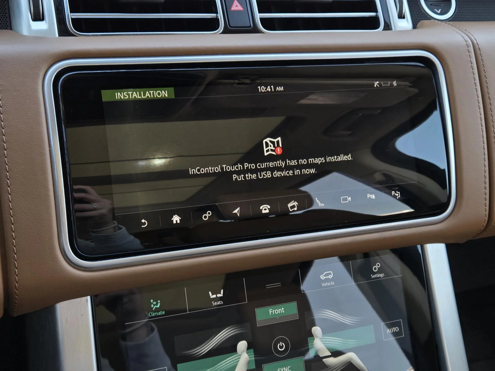 Used 2019 Silicon Silver Premium Metallic Land Rover Autobiography image 27