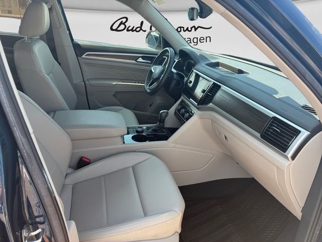 Certified Used 2023 Tourmaline Blue Metallic Volkswagen 3.6L V6 SE w/Technology image 15